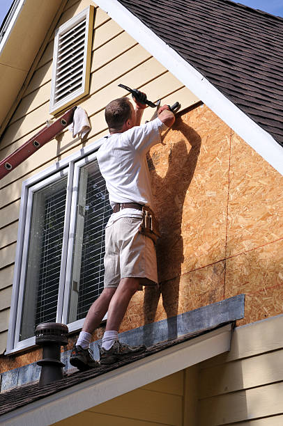 Best Custom Trim and Detailing for Siding  in El Granada, CA